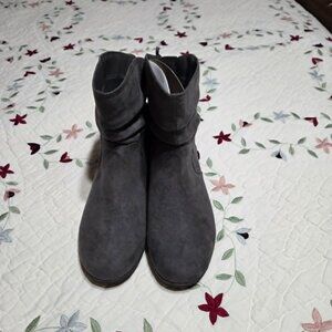 Women's Pull On Suede Slouch Boots